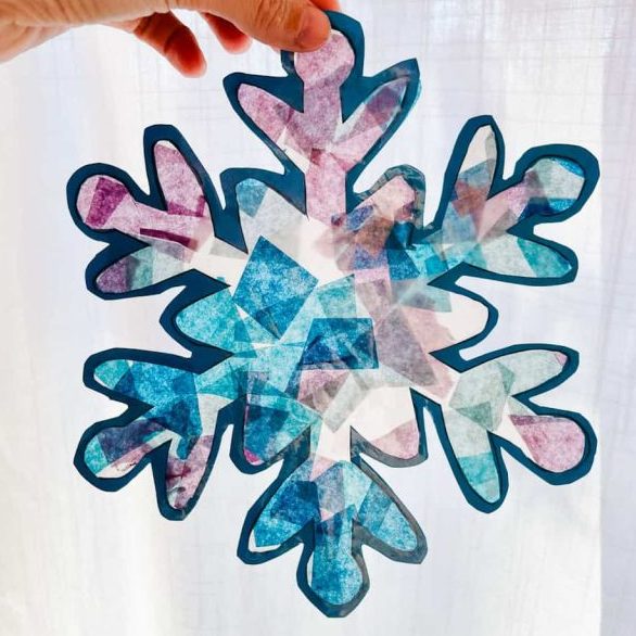 Cute owl made with a pinecone and felt